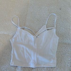 Criss cross essential tank